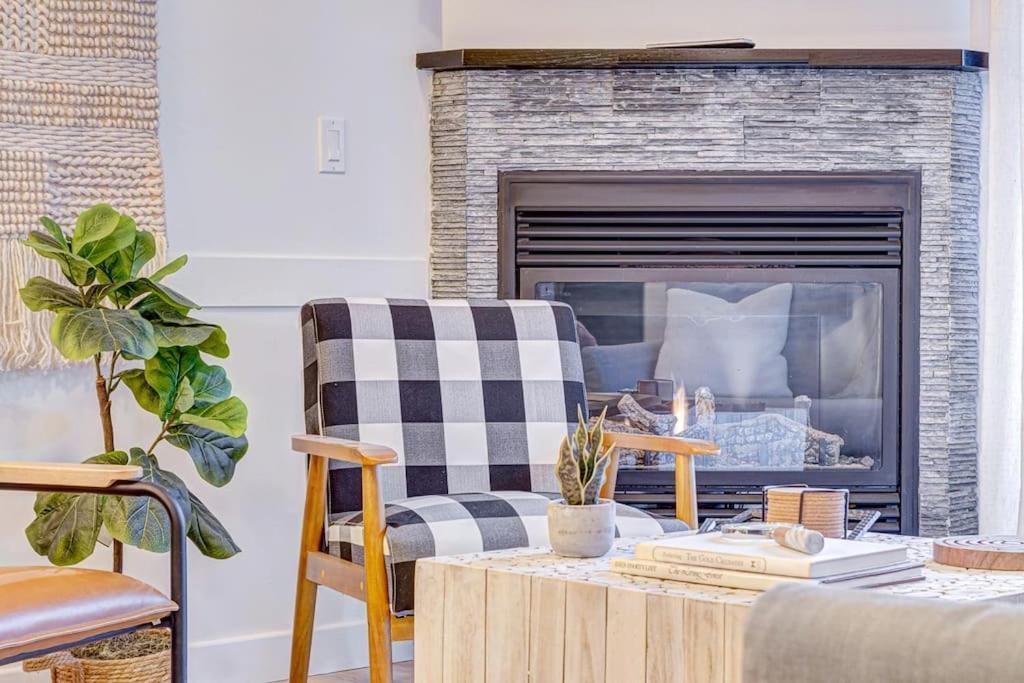 Mountain Retreat, Pool & Hot Tub, Bbq, Patio, King Bed, Sleeps 6! Aparthotel Canmore Exterior photo