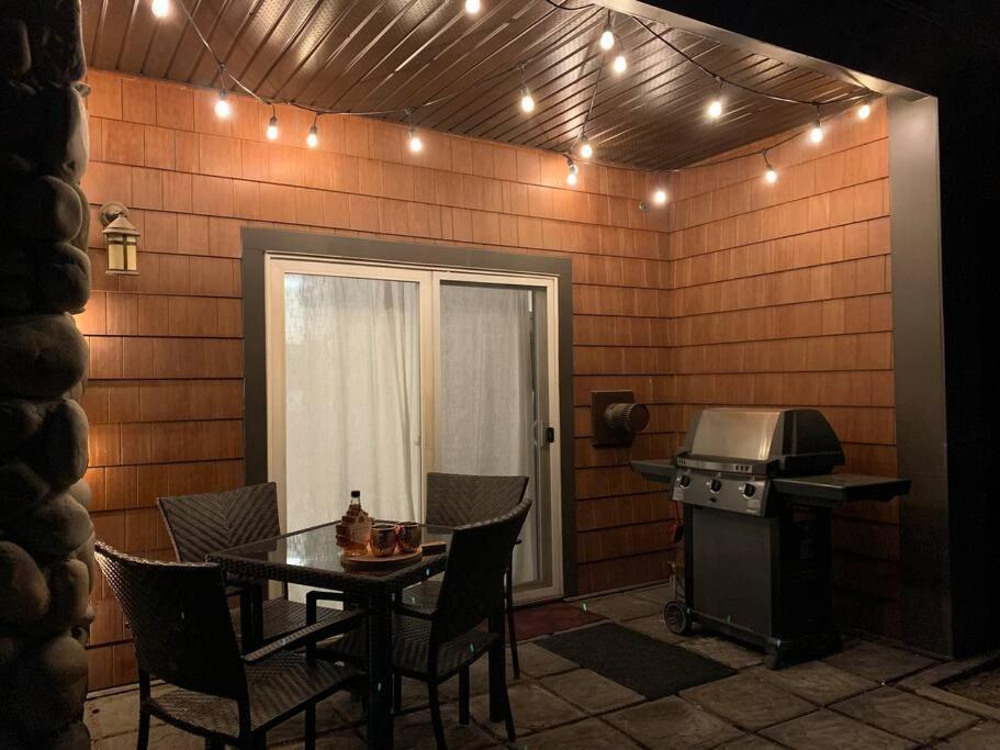 Mountain Retreat, Pool & Hot Tub, Bbq, Patio, King Bed, Sleeps 6! Aparthotel Canmore Exterior photo